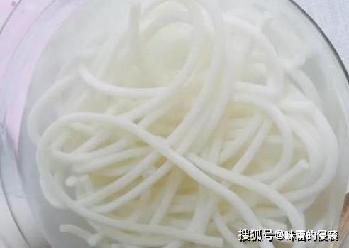 最新炒米粉爆料文案,揭秘网红美食背后的秘籍与风味 第3张 最新炒米粉爆料文案,揭秘网红美食背后的秘籍与风味 第3张